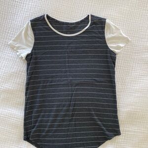 Lululemon t shirt size 4